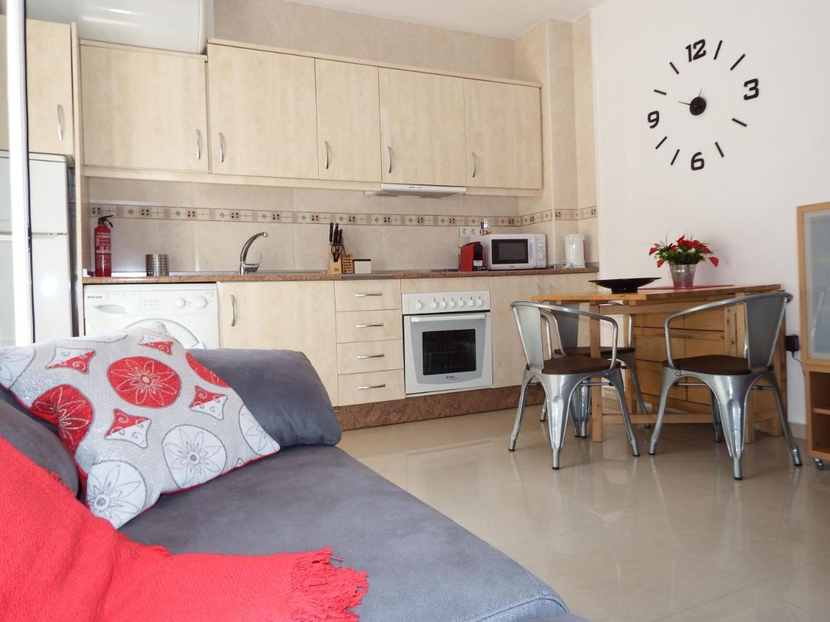 פואנגירולה Lovely, Quiet Downtown-Beach W Balcony מראה חיצוני תמונה